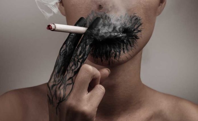 La fumée de cigarette endommage-t-elle la peau ?
